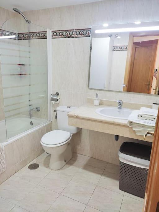 Apartamento Renovado En El Centro De Benalmádena Exterior foto
